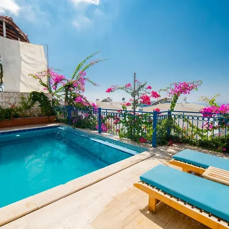 Mazara Villa *